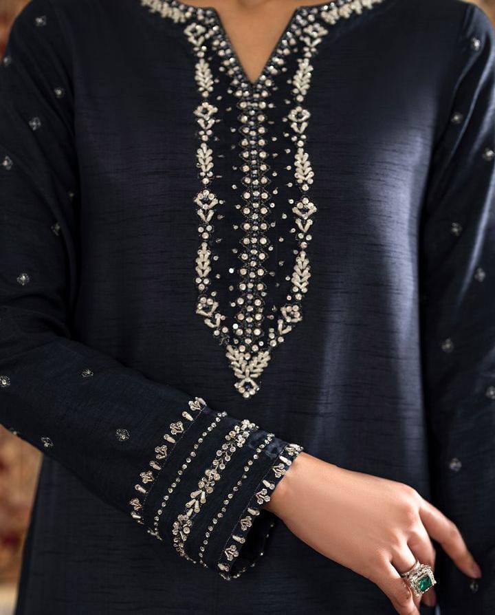 IZNIK - 3 PC SILK EMBROIDRED SUIT - WE001
